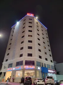 Oyyo Plaza Hotel Apartment - Image 2