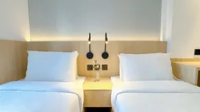 K380 Hotel - Image 5