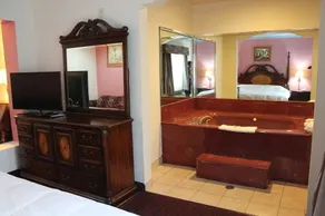 Crystal Suites - Image 4
