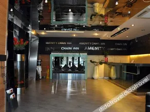 9Jiu Holiday Inn - Image 2