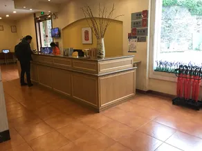 Home Inn - Tongren Railway Station Wenhua Pedestrian Street - Image 3
