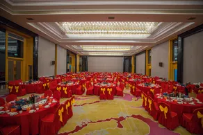Hewitt Grand Hotel - Image 3