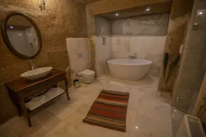 Lavender Cave Hotel - Image 3