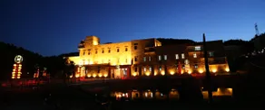 Tusi Manor Hotel - Image 3