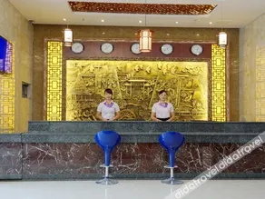Minzu Hotel - Image 2