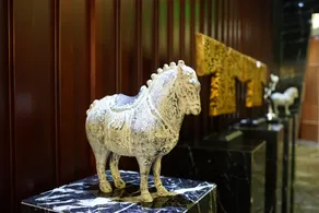 Longlin Shanju Holiday Hotel - Image 3