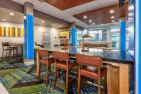 Holiday Inn Express & Suites Grand Rapids Airport - South by IHG - Image 2