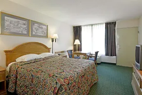 Motel 6 Marianna, FL - Image 2