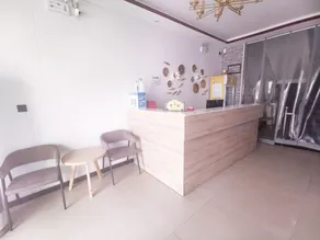 Ningling Paris Home Hotel - Image 3