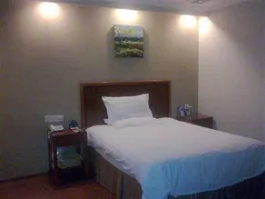 GreenTree Inn Nantong Haian Bus Station Express Hotel - Image 4