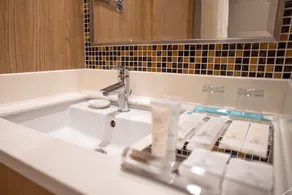 Treasure Hotel - Image 3