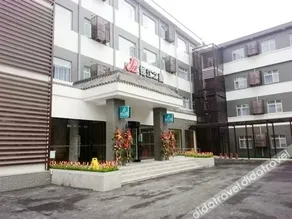 Yanpan Bieyuan Hotel (Dujiangyan Scenic Area Lidui Park) - Image 4