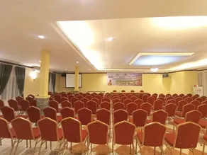 Emer One Hotel Batusangkar - Image 5