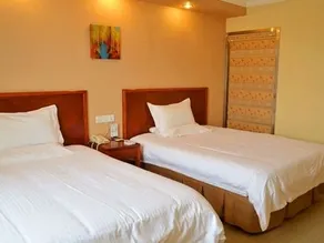 GreenTree Inn Jiangsu Suzhou Kunshan Shimao Plaza Hotel - Image 4