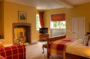 Goss Hall Bed & Breakfast - Image 5