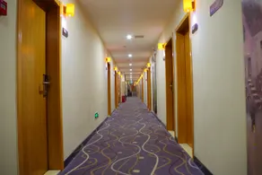 7 Days Premium Hotel (Lanzhou West High-Speed Railway Station Zhongtianjian Square Branch - Image 2