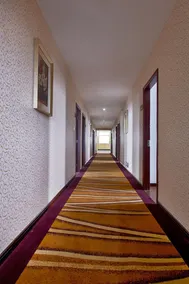 Meigaohua Business Hotel - Image 4