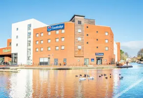 Travelodge Aylesbury Hotel - Image 1