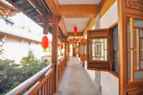 Hexiang Bieyuan Holiday Hotel - Image 4