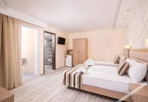 Star Bay Luxury - Image 1