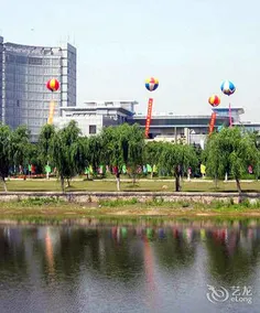 Lakeside Hotel Suzhou - Image 3
