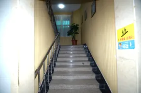 Jinyuan Express Hotel (Baoding Railway Station) - Image 3