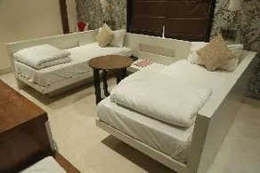 Leeway Hotel - Image 4