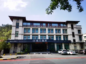 Stay Zen Hotel - Image 3