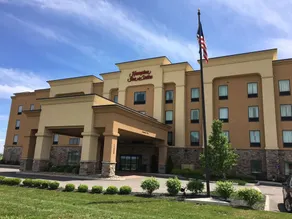 Hampton Inn & Suites Sandusky/Milan - Image 2