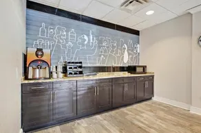 OYO Townhouse Orlando West - Image 1