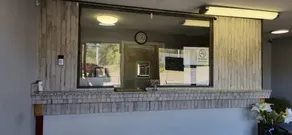 Sunrise Inn - Image 5
