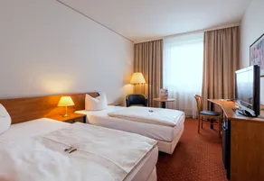 NOVINA HOTEL Südwestpark Nürnberg - Image 4