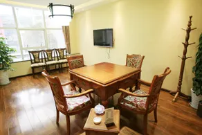 Chengdu Xinhua Hotel - Image 2