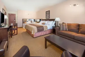 Ramada Lloydminster - Image 2