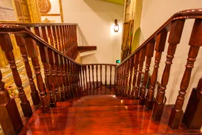 Yashe Renwen Hotel - Image 4