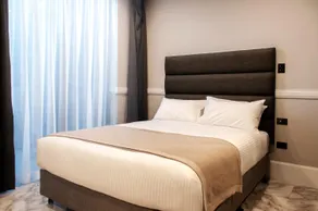 Holiday Inn & Suites Parramatta Marsden Street - Image 2