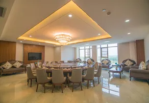 Taibai Mountain International Hotel - Image 3