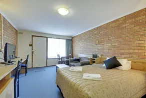 Always Welcome Motel - Image 4