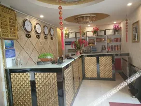 Republic Dalong Business Hotel - Image 4