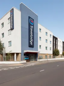 Travelodge Bracknell Central - Image 2