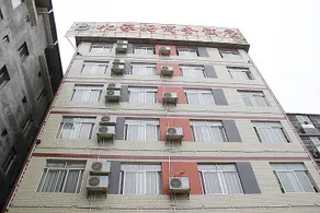 Nanning Gezi Light Hotel (Xixiangtang Passenger Station Minzu University) - Image 3