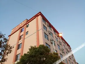 Qujing Boxuan Garden Theme Hotel - Image 3