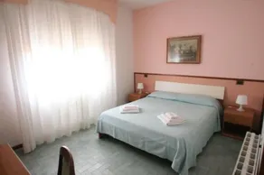 Hotel Redi - Image 4
