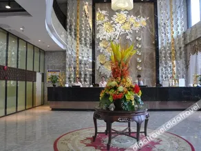 Gold and Silver Business Hotel Huaiji - Image 2