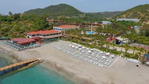 Club Tropical Beach - Image 4