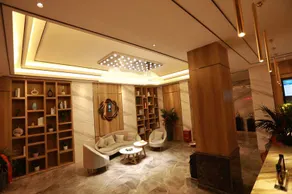 Paris Hotel - Image 3