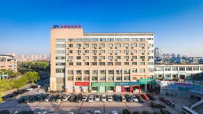 Asia-American Hotel (Dabuhe Light Rail Station) - Image 2
