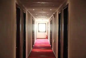 Qianna Hotel (Daming Lake Baotu Spring Branch) - Image 4