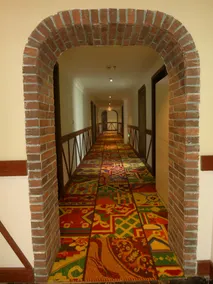 MONI HOTEL ARTS - Image 5