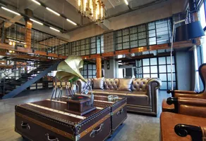 R Hotel - Image 2